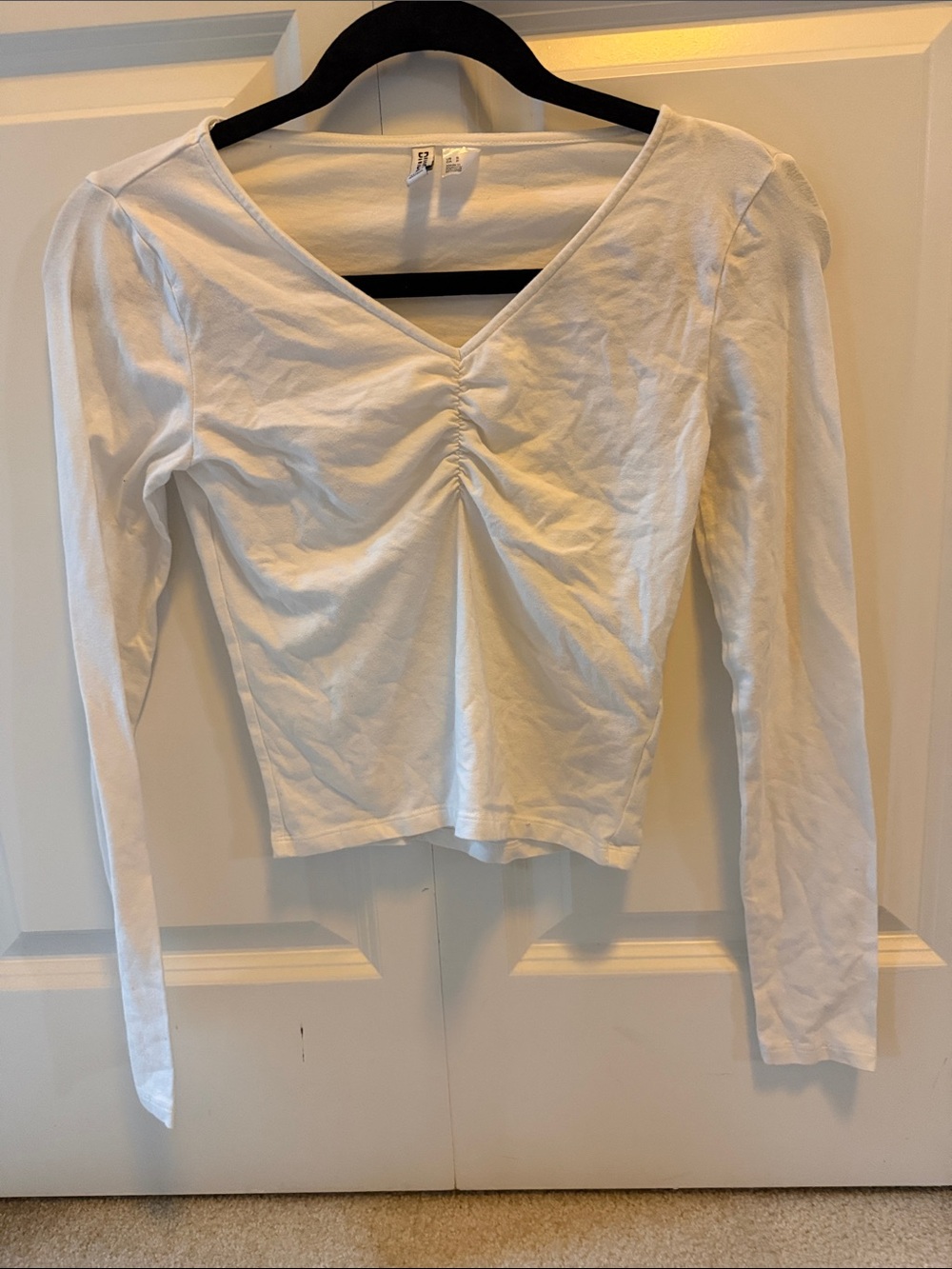 HM Divided Long-Sleeve White V-Neck Ruched Front Women's Top Size Small